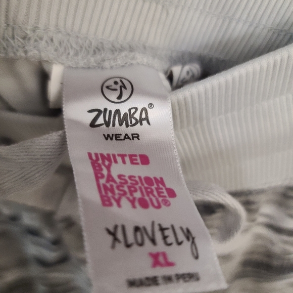 Zumba Fitness Gray and White Joggers XL & A New Day Cardigan - Picture 6 of 14